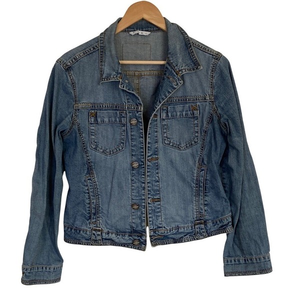 CAbi Jackets & Blazers - Cabi Womens Classic Denim Jacket Style 511 Size M Medium Wash Button Front